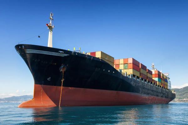 美国集装箱海运价格怎么收费？